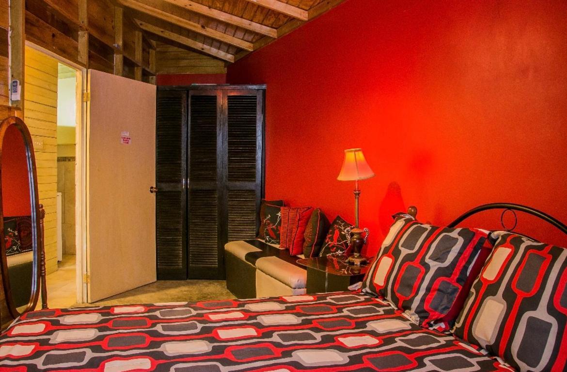 One32 Guest House Кингстон Экстерьер фото
